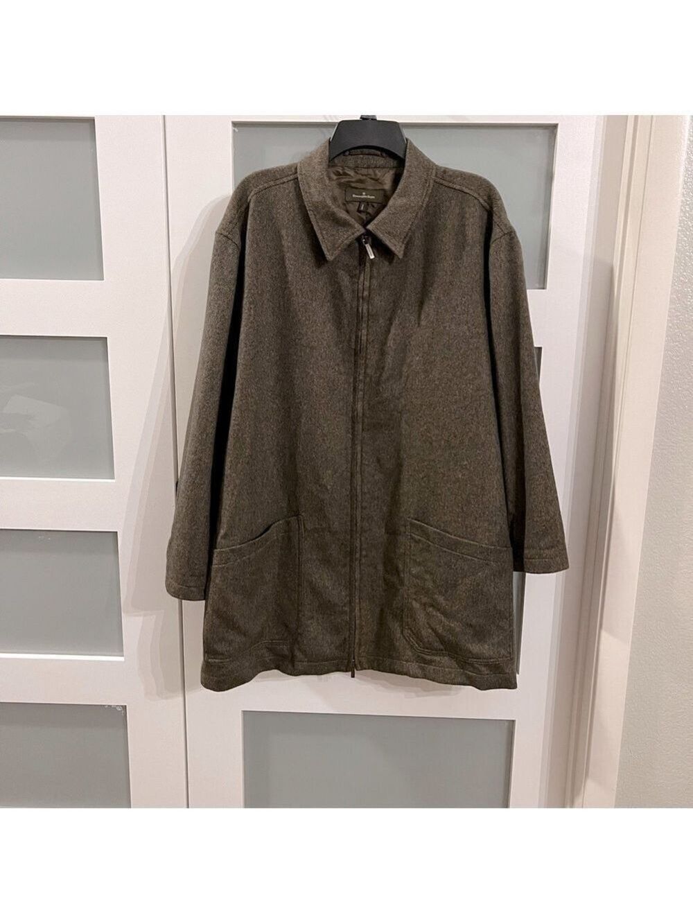 𝅺ERMENEGILDO ZEGNA 100% cashmere jacket. Made in Italy.  Size XL